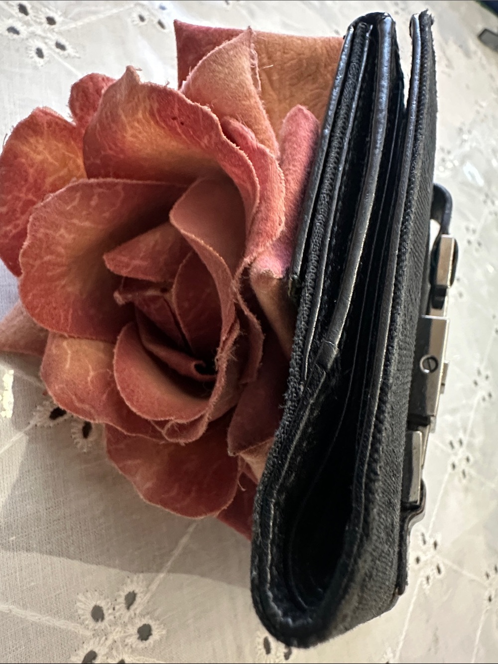 Gucci Black Jackie Leather Bifold Wallet with Embossed Logo - Picture 4 of 16